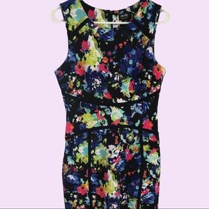 MOVING SALE 🐾💕Bright Floral Nicole Dress